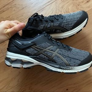 NWOT ASICS black and grey sneakers